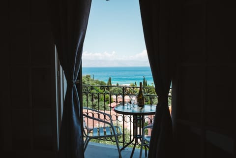 Paradise Sea View Pool Apartments Moraitika Hotel in Moraitika