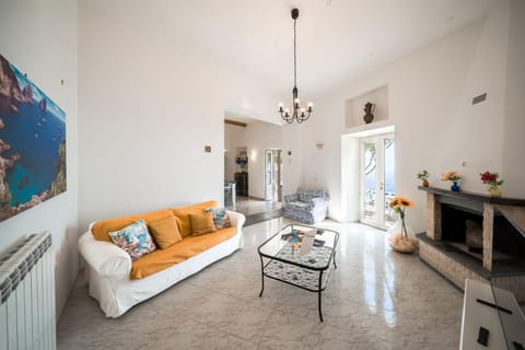 Villa Don Luigi House in Furore