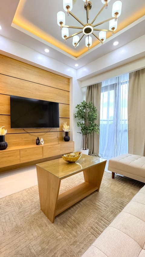 Communal lounge/ TV room, TV and multimedia, Living room, Seating area, Evening entertainment