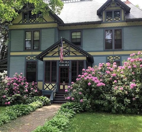 Property building, Spring