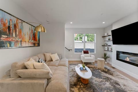 The Modern Muse Art Home House in Wheat Ridge