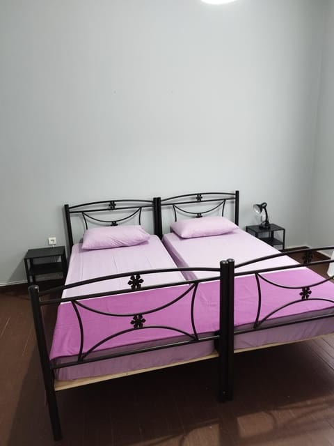 Remoundou 18 rental room Bed and Breakfast in Athens