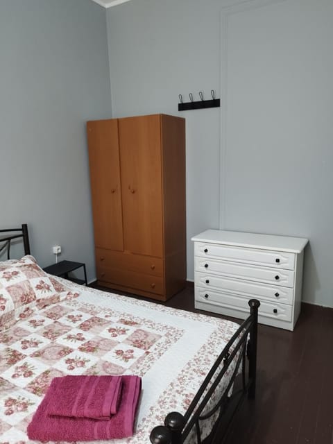 Remoundou 18 rental room Bed and Breakfast in Athens