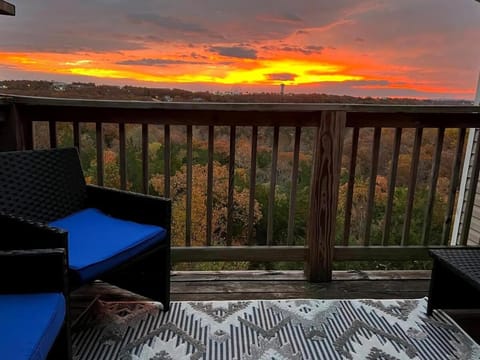 View (from property/room), Balcony/Terrace, Sunrise, Sunset