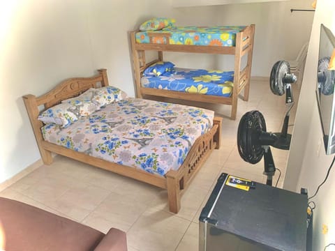 Bed, Bedroom, bunk bed