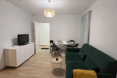 4 personnes - Proche Centrex et Disneyland Apartment in Noisy-le-Grand