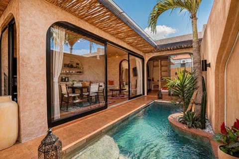 Property building, Swimming pool