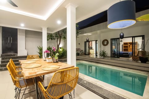 Seating area, Dining area, Pool view, Swimming pool