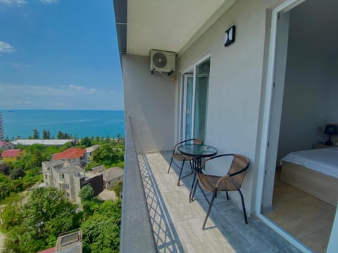 Patio, Natural landscape, View (from property/room), View (from property/room), Balcony/Terrace, Dining area, City view, City view, Sea view, Sea view