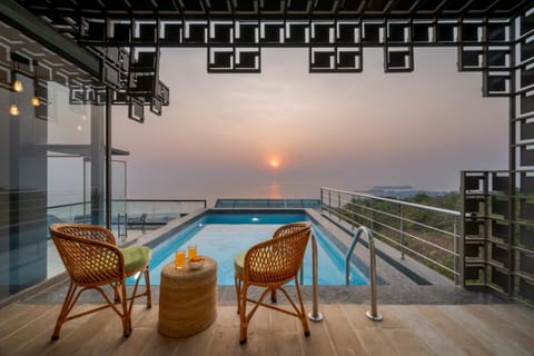 Balcony/Terrace, Pool view, Sea view, Swimming pool, Swimming pool, Sunset