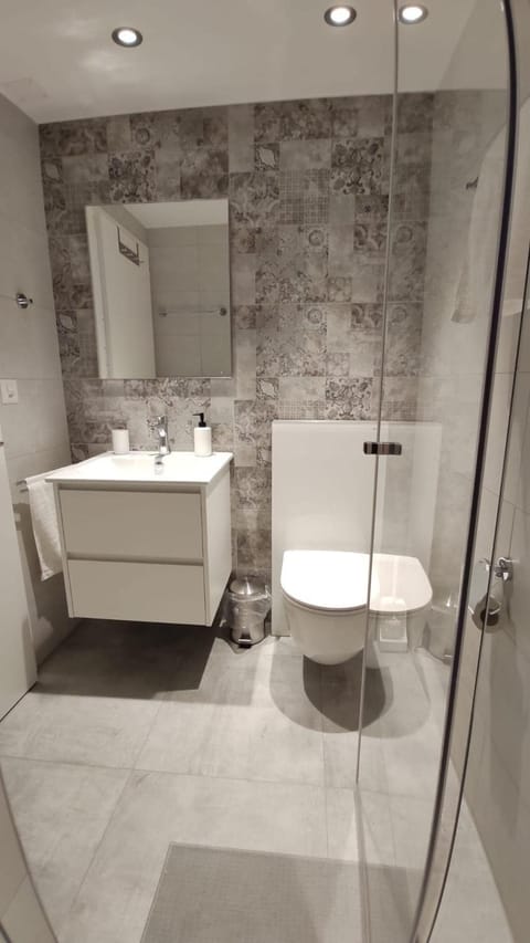 Mayenzett 25, komplett renoviert, vis-à-vis Klinik & Thermalbad Apartment in Canton of Valais