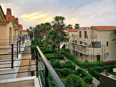 Property building, Day, Garden, View (from property/room), Balcony/Terrace, Garden view