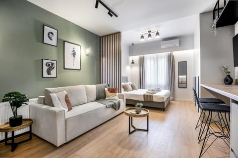 TV and multimedia, Living room, Decorative detail, Seating area, air conditioner