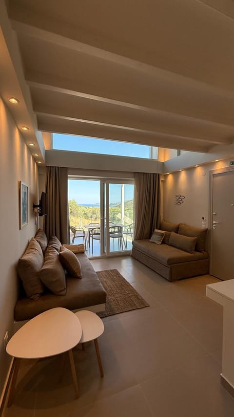 Day, Living room, Seating area