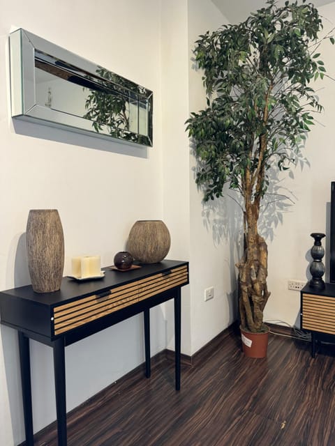 Modern Stay with Large Balcony in Spinola Apartment in Saint Julians