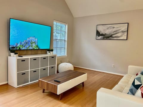 MidCentury Modern Longterm, Med Center Pool WD House in Houston