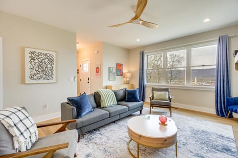 Serene Family Home with Patio Near Chattanooga! House in Rossville