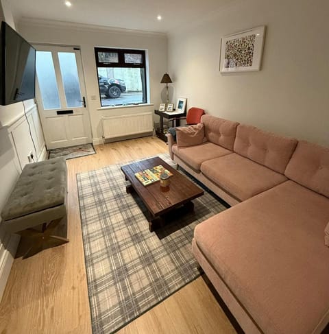 Hidden Gem Townhouse - Cahersiveen House in County Kerry