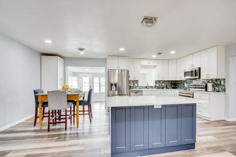 Stay and Play in Belleview Welcoming Home with Yard House in Florida