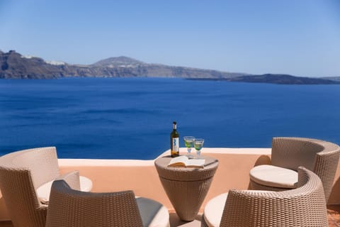 Patio, Day, View (from property/room), Balcony/Terrace, Living room, Seating area, Sea view