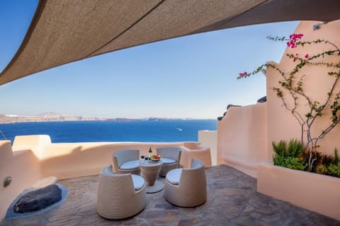 Patio, Day, View (from property/room), Balcony/Terrace, Living room, Seating area, Sea view