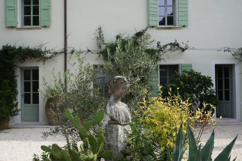 Day, Garden