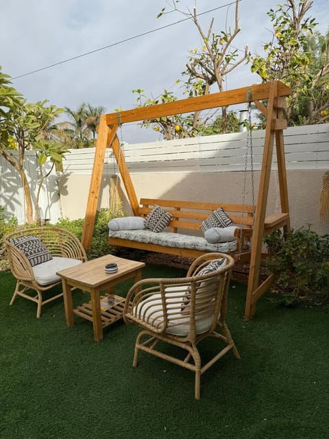 Garden, Garden, Balcony/Terrace