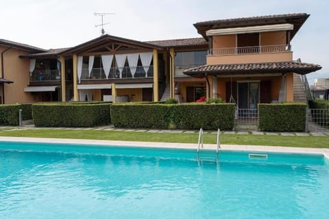 Property building, Day, Garden, Garden view, Pool view, Swimming pool