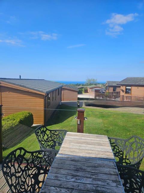 3-Bed Ocean View Lodge - Parking & Terrace House in Ilfracombe