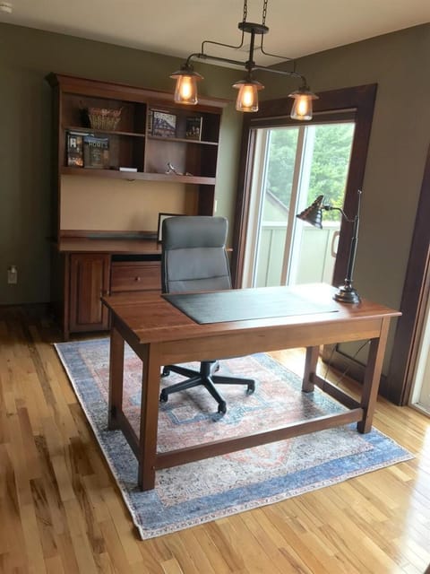 Elkstone Panoramic Views from Blowing Rock to Grandfather Villa in Blowing Rock