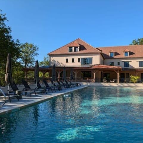 Property building, Pool view