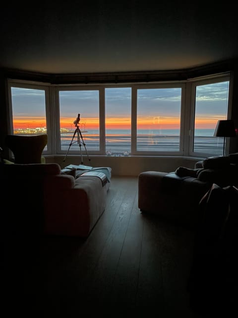 Natural landscape, View (from property/room), Living room, Sea view, Sunset