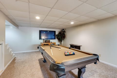 Game Room and On-Site Pond Laurelville Retreat! House in Ohio