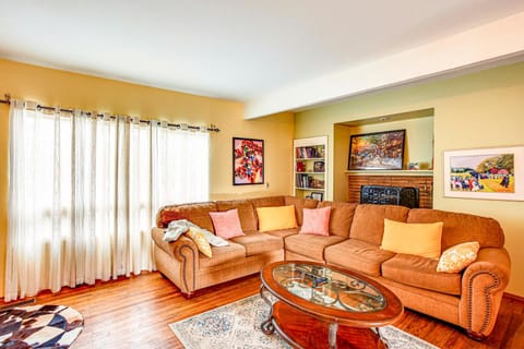 SeaTac Home with Patio and Grill - 3 Mi to Airport! House in SeaTac