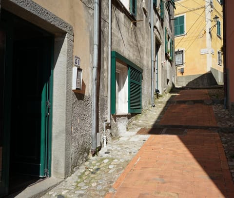 Waves & Trails - mytouristhome Apartment in Lerici