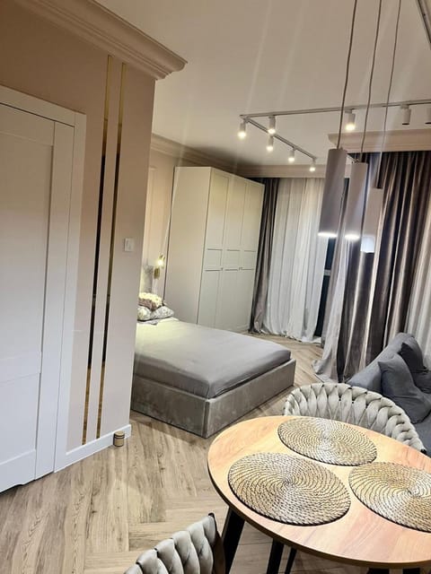 Bed, Seating area, Bedroom, wardrobe