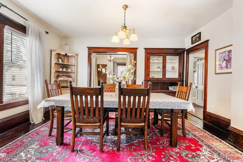 Stowaway Lower Deck House in Sturgeon Bay