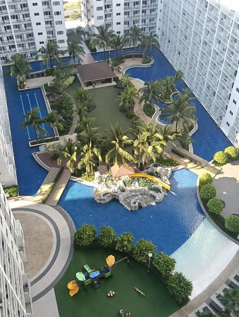 Pool view, Swimming pool, Swimming pool