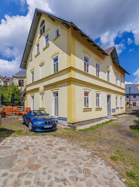 Property building, Parking