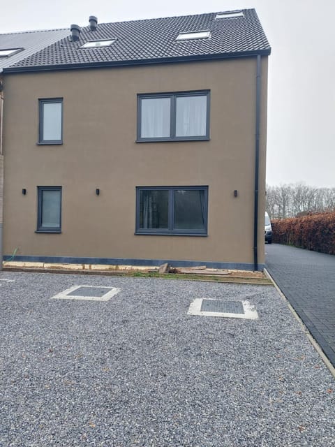 Krie 2 by Luttelkolen Bed and Breakfast in Flanders