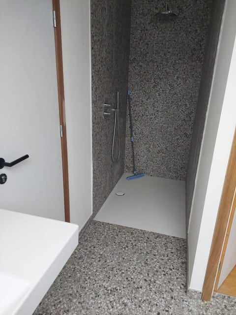 Krie 2 by Luttelkolen Bed and Breakfast in Flanders