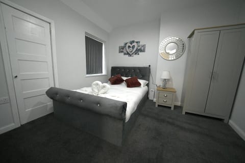 Bed, Photo of the whole room, Bedroom, towels, wardrobe