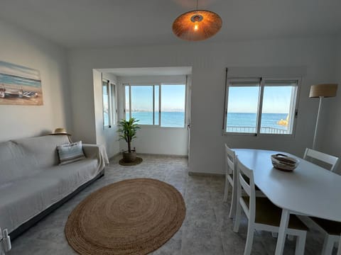 Living room, Dining area, Sea view