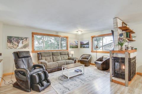 11 Mi to Bozeman Family Home with Movie Room! House in Belgrade