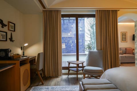 Patio, Seating area, Inner courtyard view