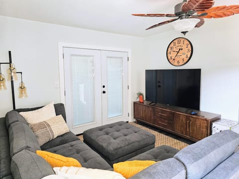 Comfort Location Reasonable Price 2 blocks 2 the beach Apartment in Holualoa