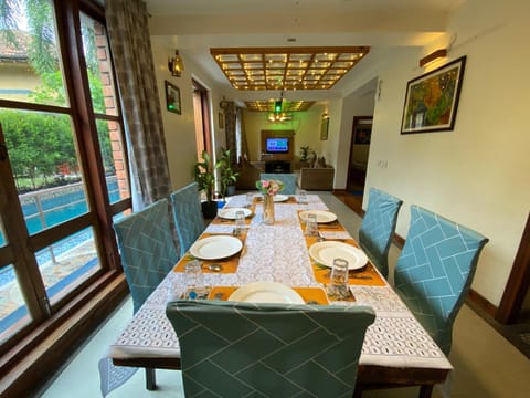 Communal lounge/ TV room, Living room, Swimming pool