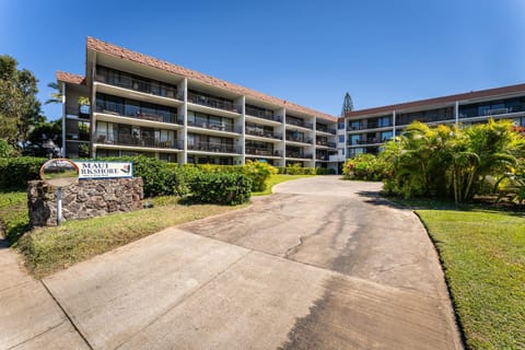 Property building, Location