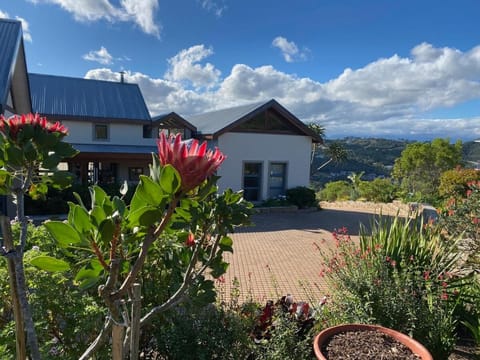 Well equipped home with breathtaking views House in Plettenberg Bay