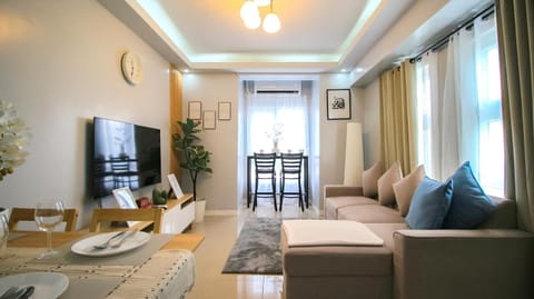 Communal lounge/ TV room, TV and multimedia, Seating area, Evening entertainment